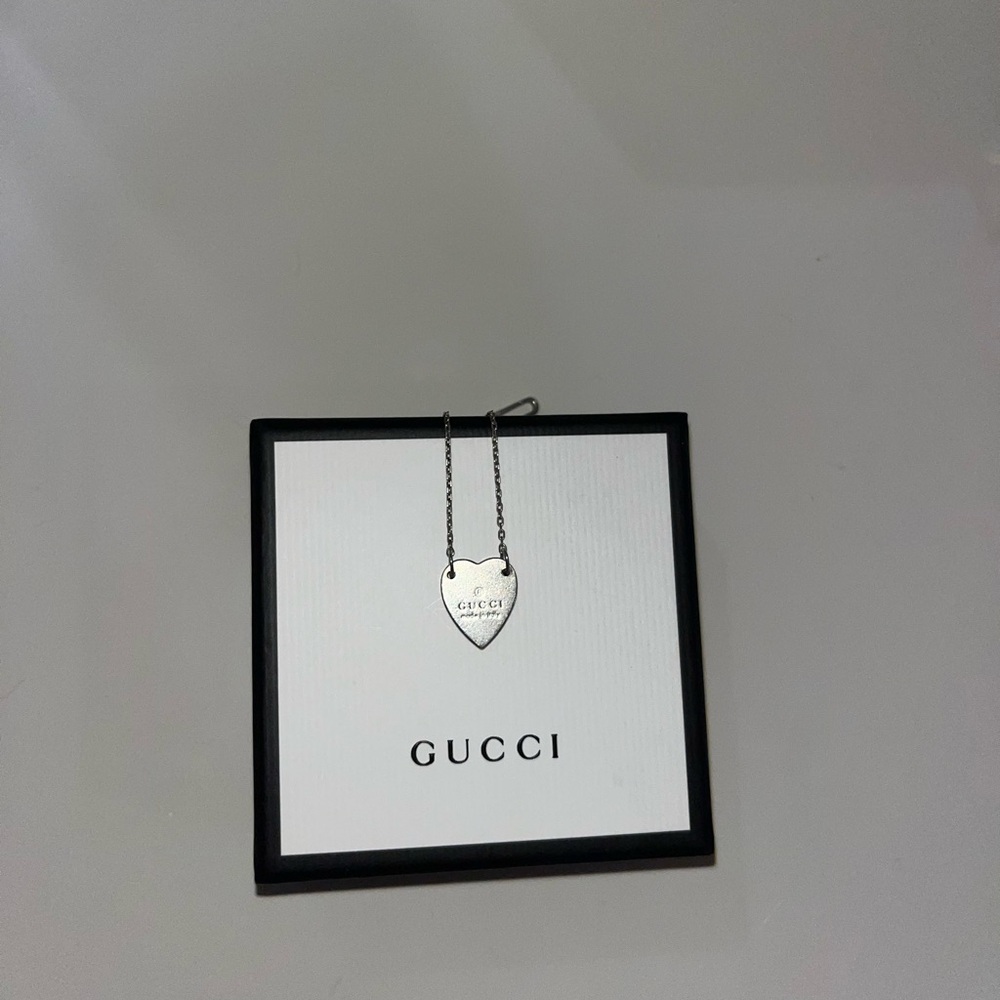 Gucci Silver Heart Pendant Bracelet - Picture 7 of 8